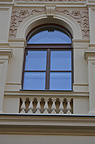 Repliky obloukových kastlových oken